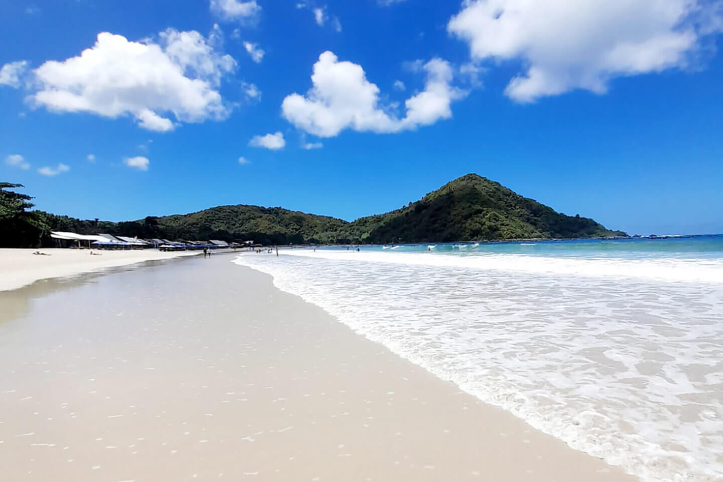 Selong Belanak Beach is the Jewel of South Lombok