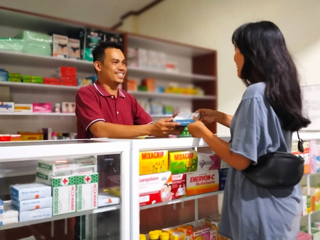 Apotek Kembar Now Open for Friendly Service