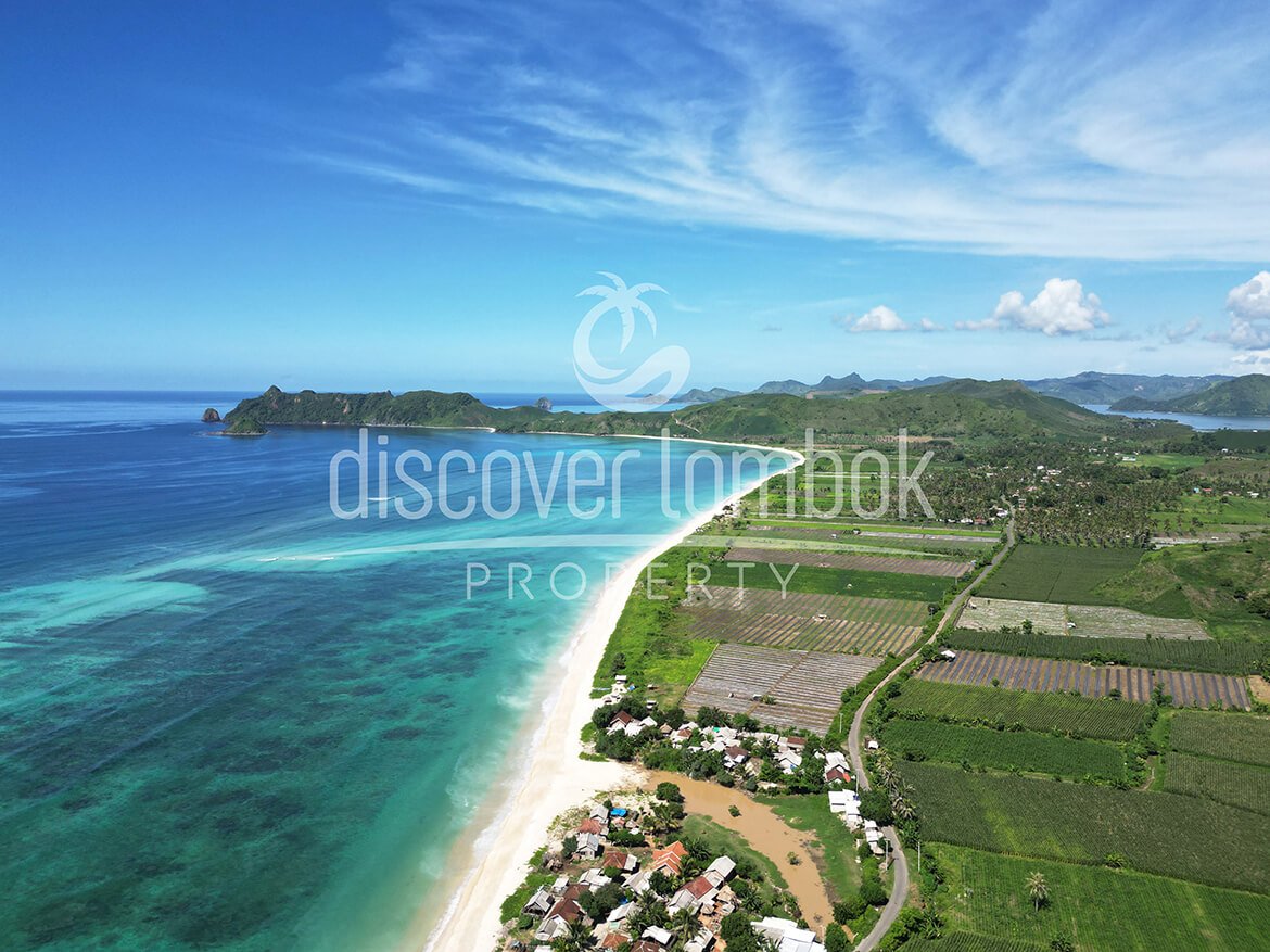 2.8 Hectare Land with Ocean Views Pengantap Beach DLP1274