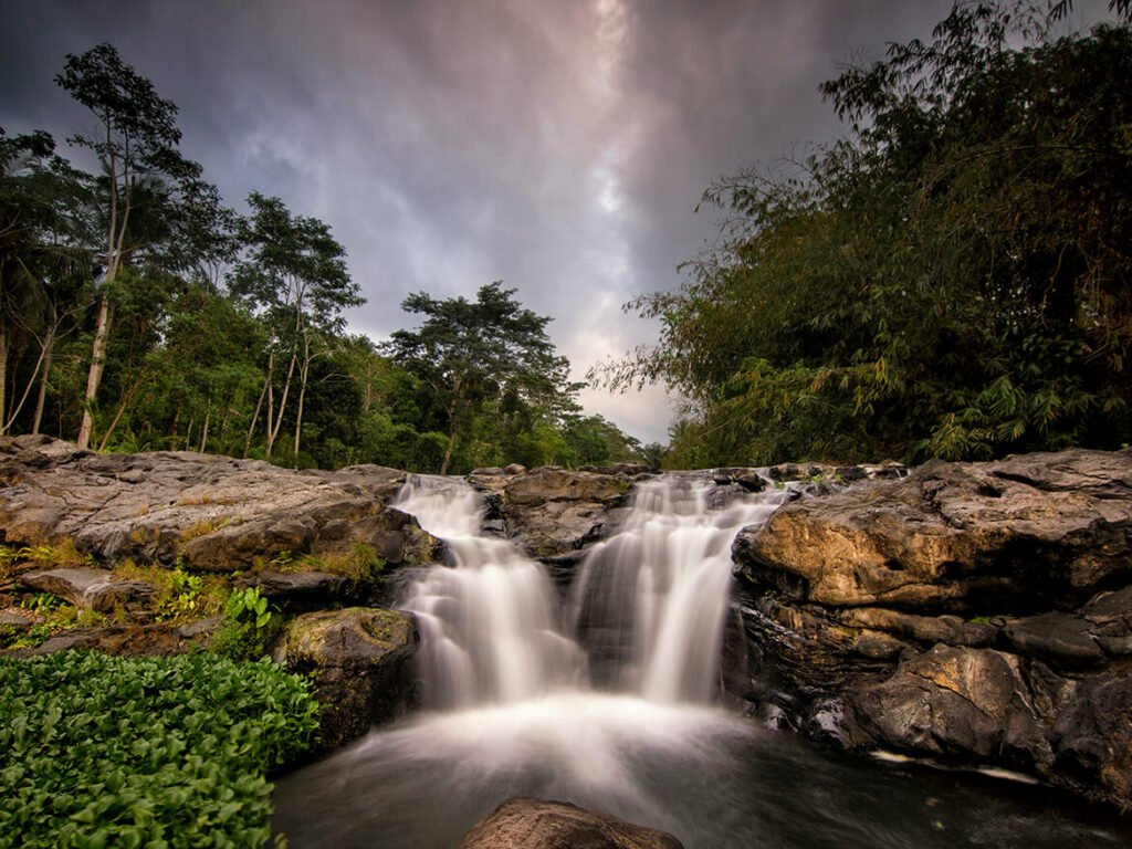 Explore Tropical Rainforests to Discover Lombok Waterfalls